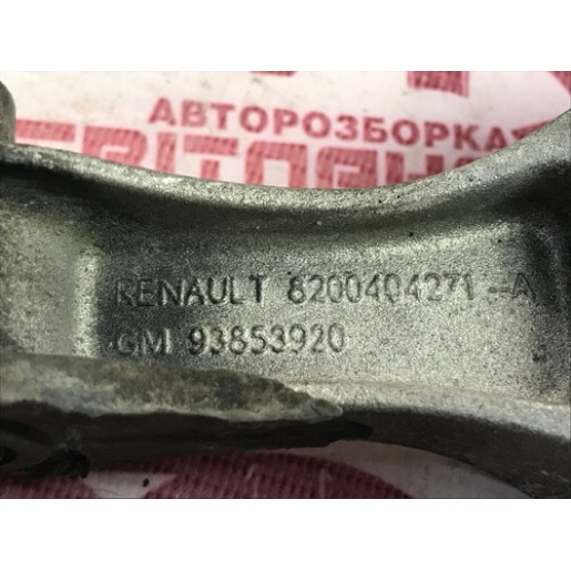 Опора двигуна Renault Trafic III 1.6DCI 2014-2021 8200404271